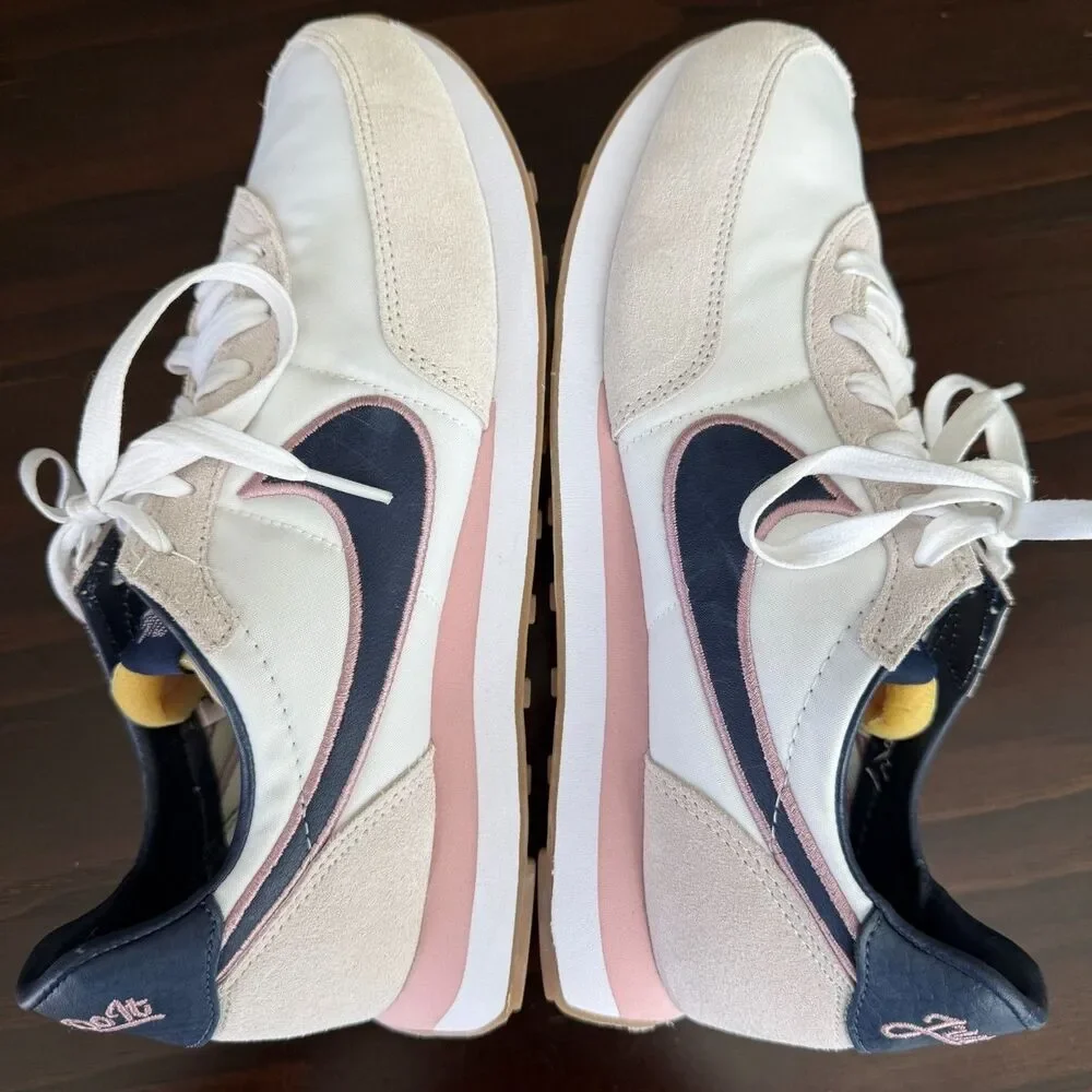 Nike Waffle Trainer 2 SE White/Navy-Pink DJ0345-100 Women's Size 8.5